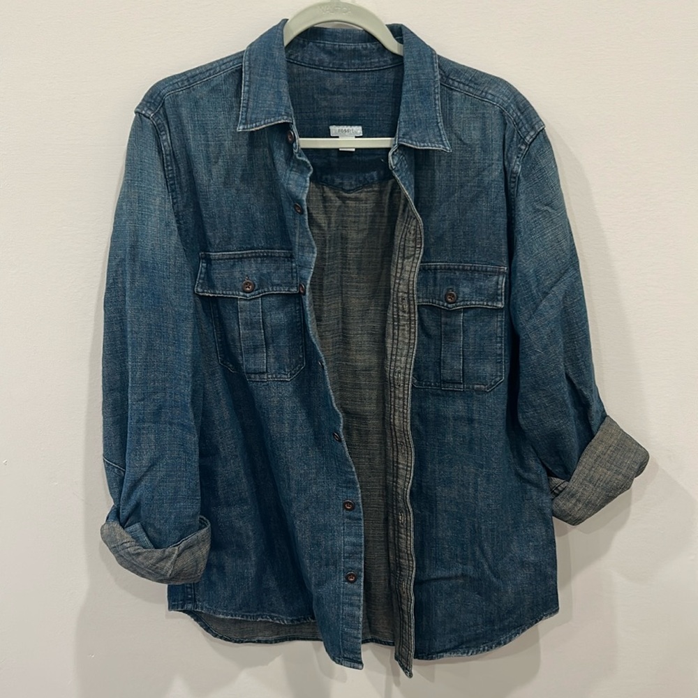 Women’s Fossil blue jean button up
